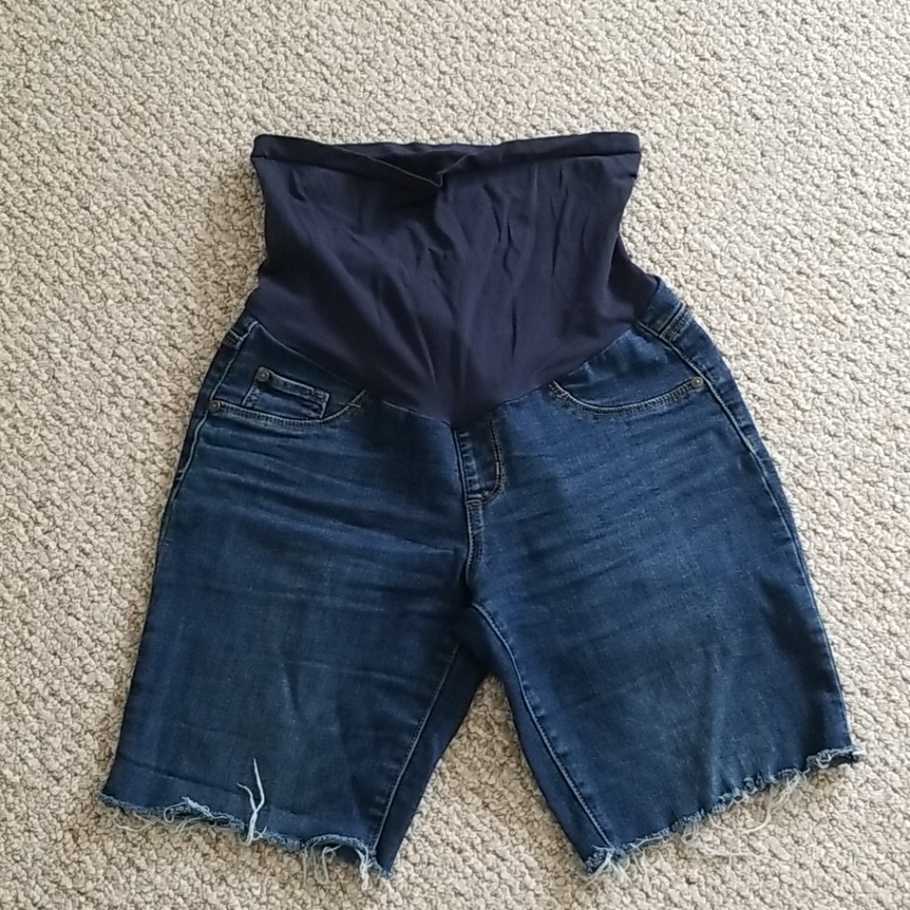 Maternity Denim Shorts in Medium